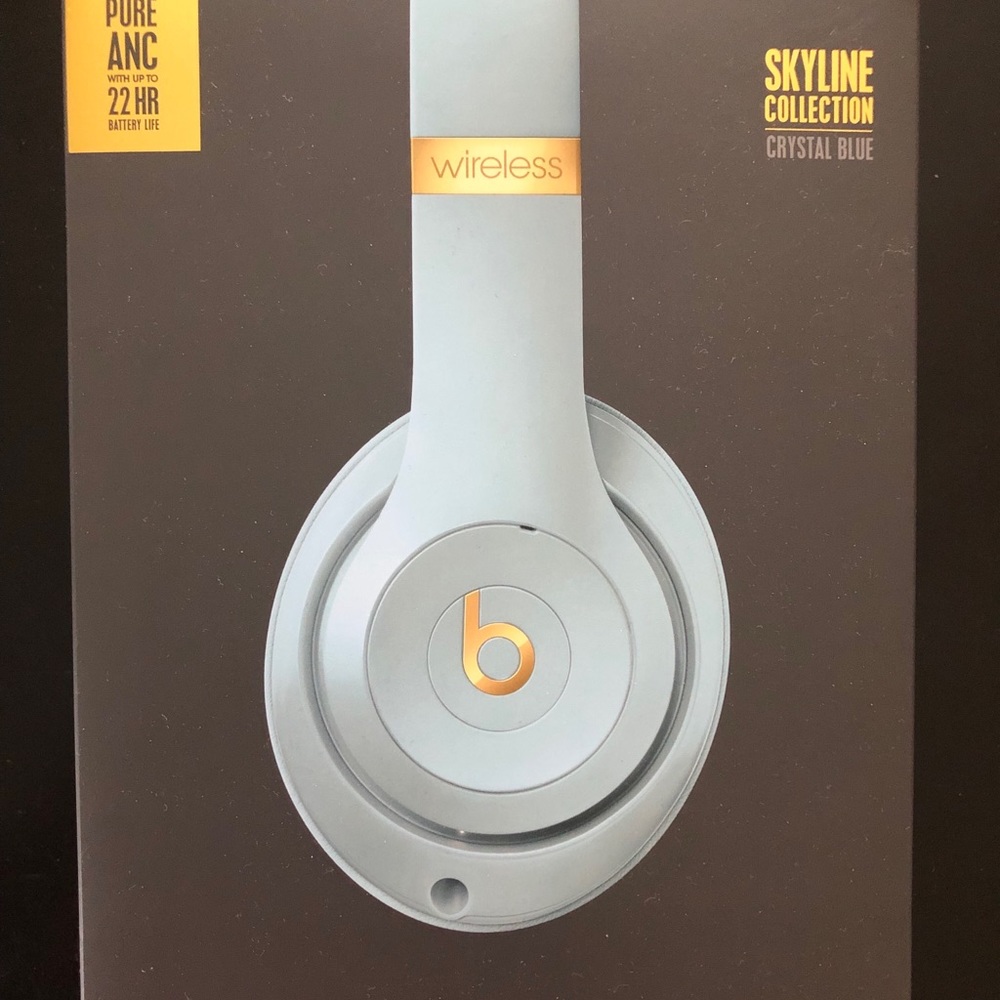 Limited Edition Skyline Studio3 Beats